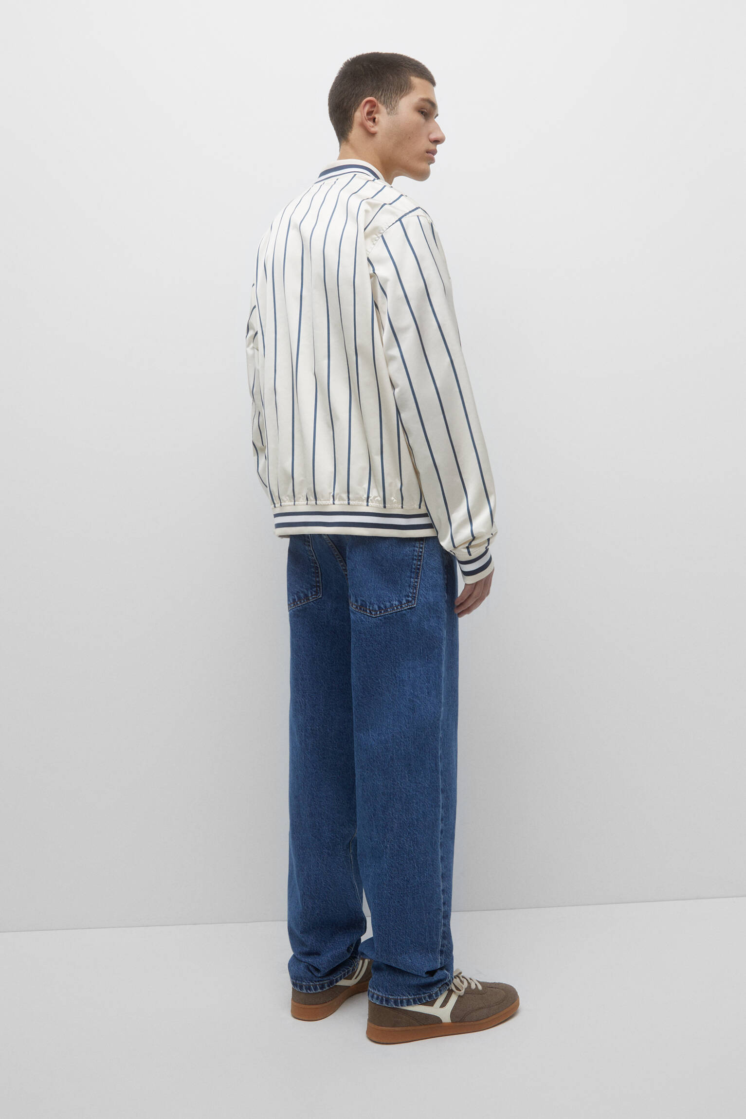 JAQUETA BOMBER DE BASEBOL - OFF WHITE