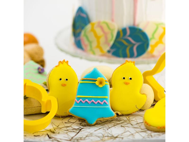 Decora Guetzli-Ausstecher 2 Stück, Küken und Glocke Ausstechformen-Set mit Ostermotiven