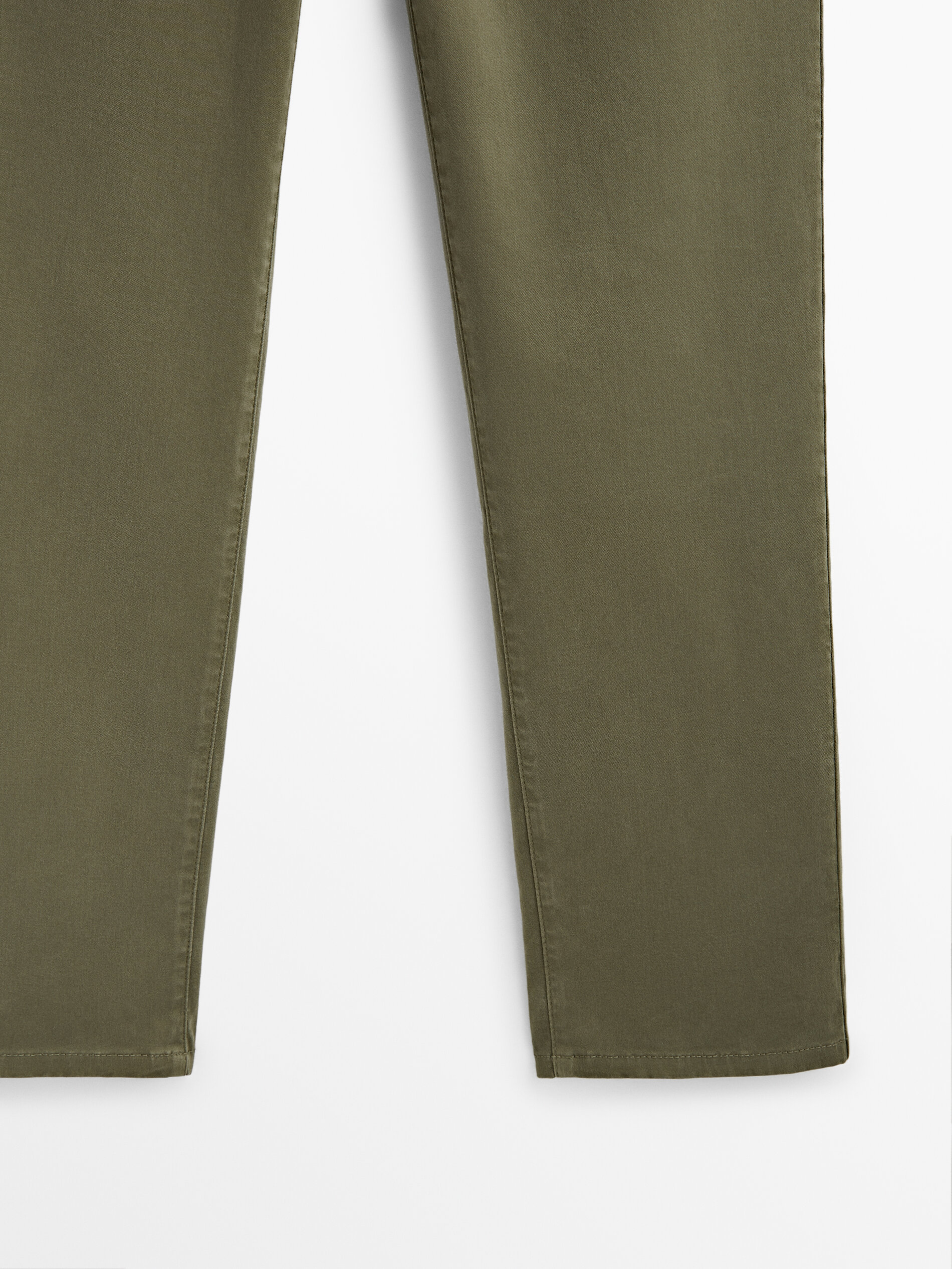 Calça cropped slim de comprimento médio - Cáqui