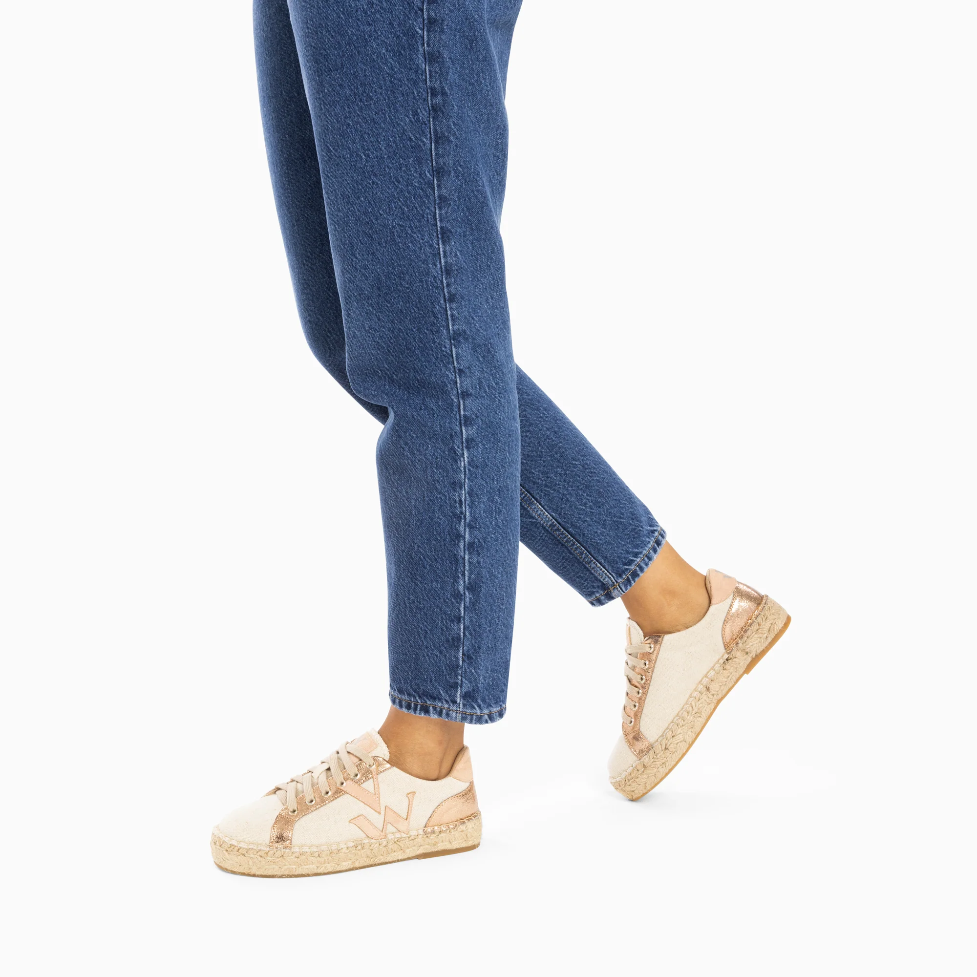 Sneakers-Baskets monogramme Aurore rose et rose gold à semelle espadrille