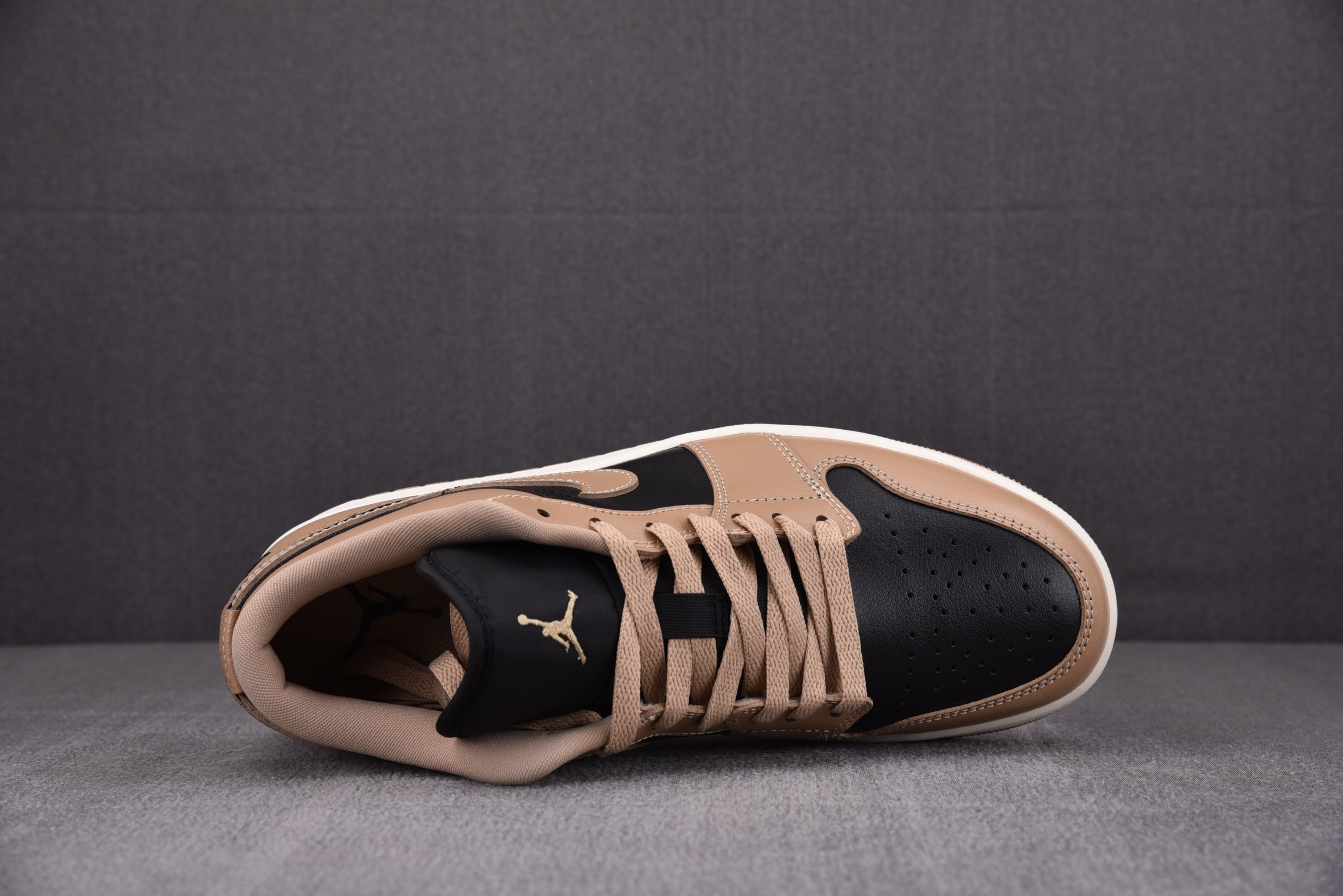 Jordan 1 Low Desert