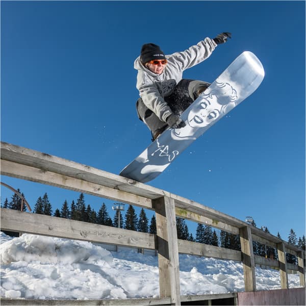 Planche de snowboard YES SHIFTER