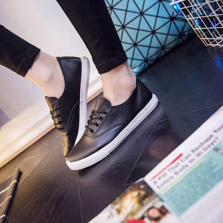 Solejoy - Matching sneakers van imitatieleer