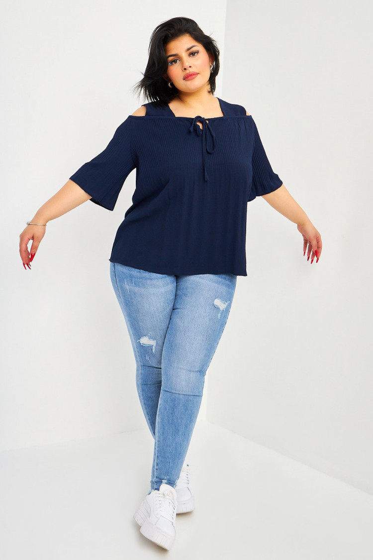 Blouse bleue épaules dénudées plissé