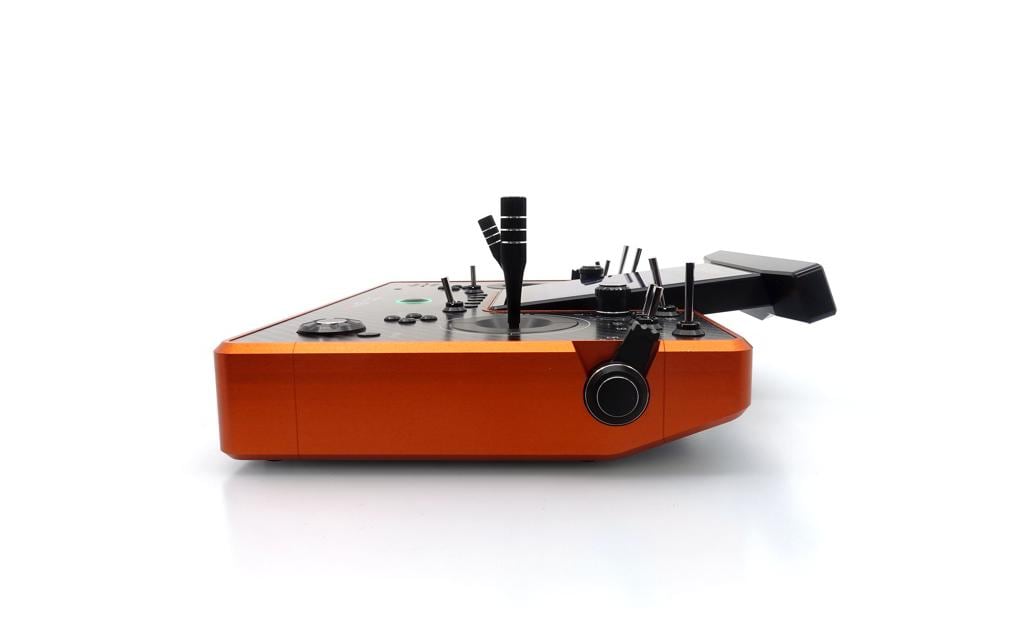 Fernsteuerung DC-24 II Carbon Line Orange<br>Professioneller 2.4 GHz Duplex Pultsender