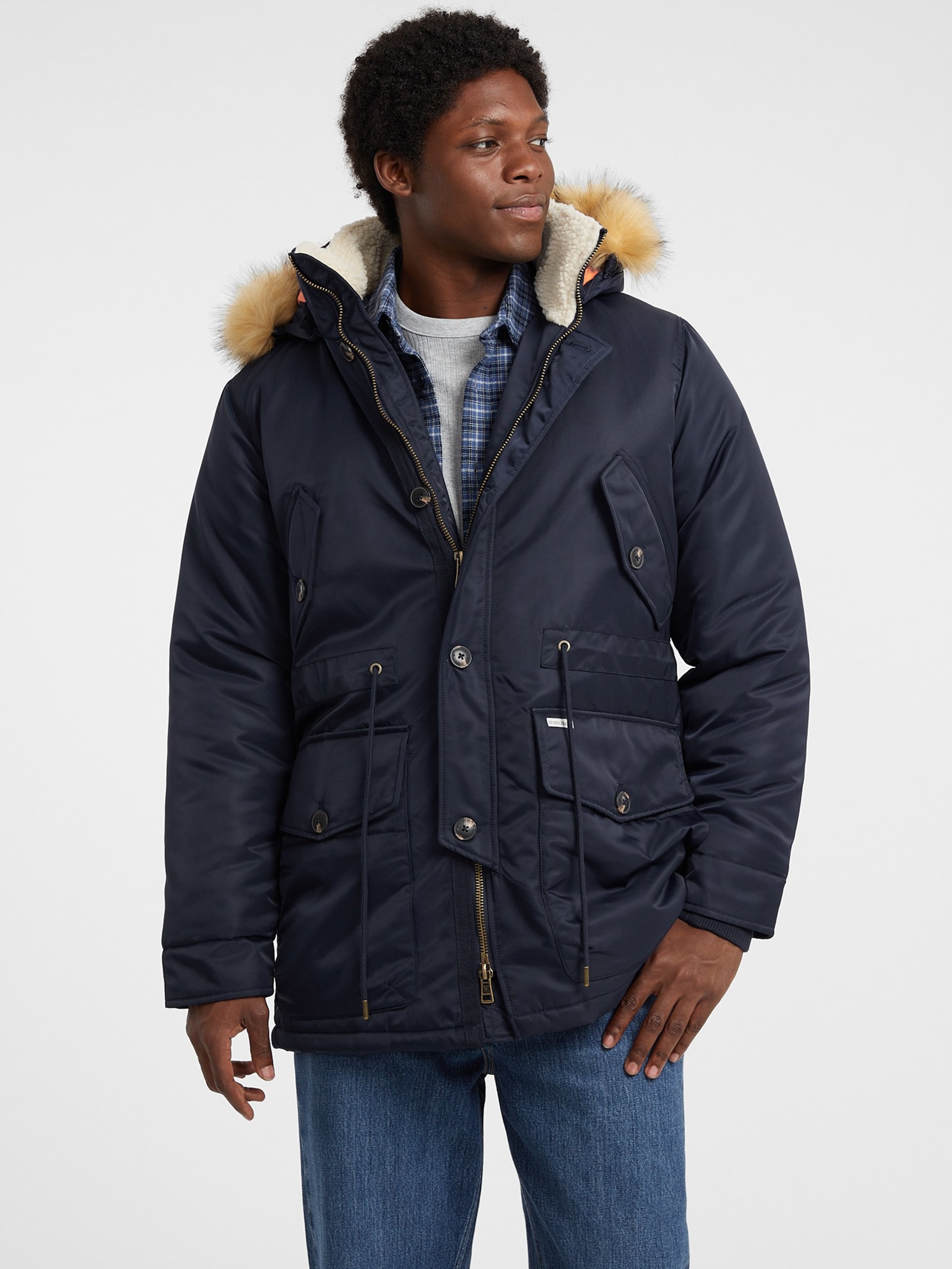 Parka com capuz em nylon