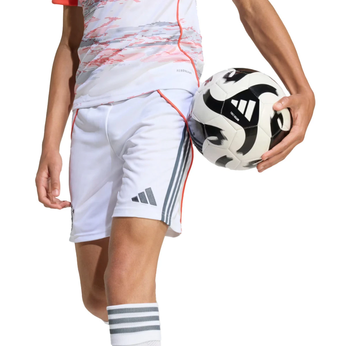 Calções adidas FC Bayern Segundo Equipamento 2025-2026