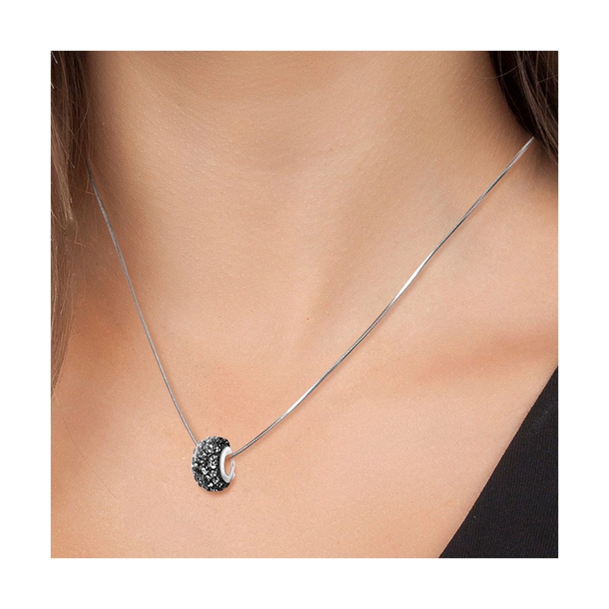 Collier orné de Cristaux scintillants