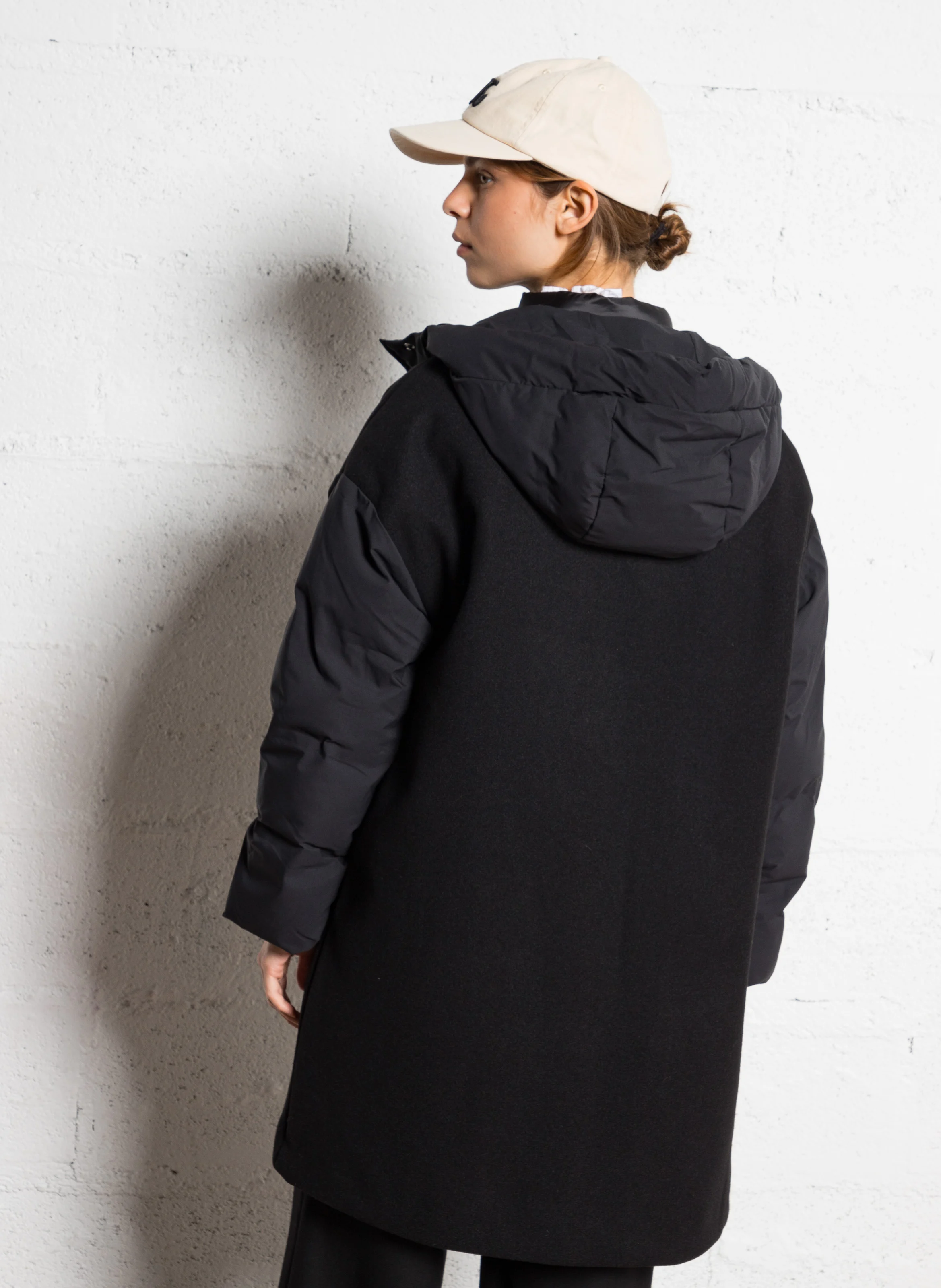 ANGELE - Manteau droit à capuche | Noir