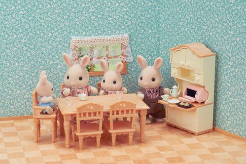 Epoch - Sylvanian Families Eetset - Poppenhuismeubels - Diverse Figuren