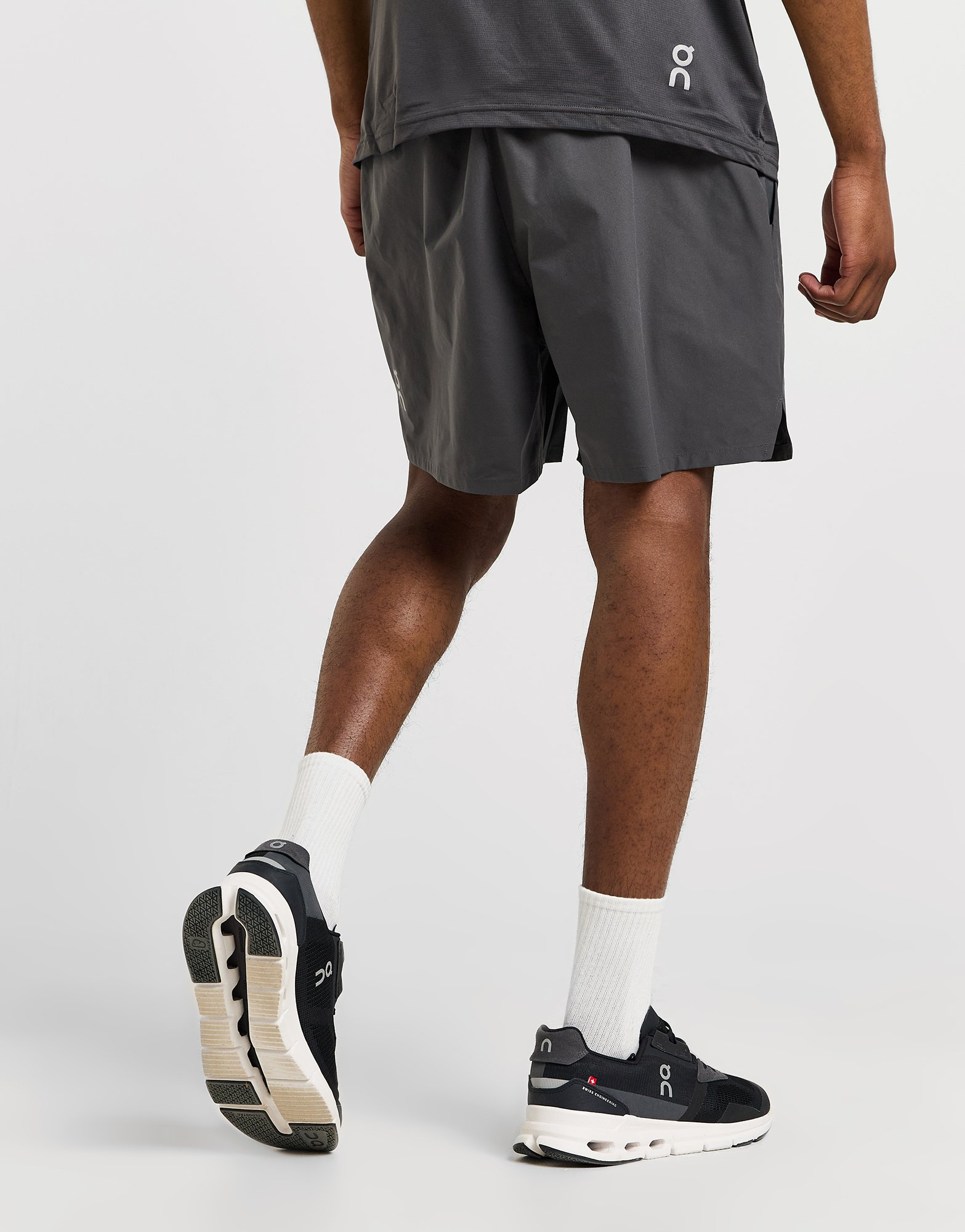On Running Short Essential Homme