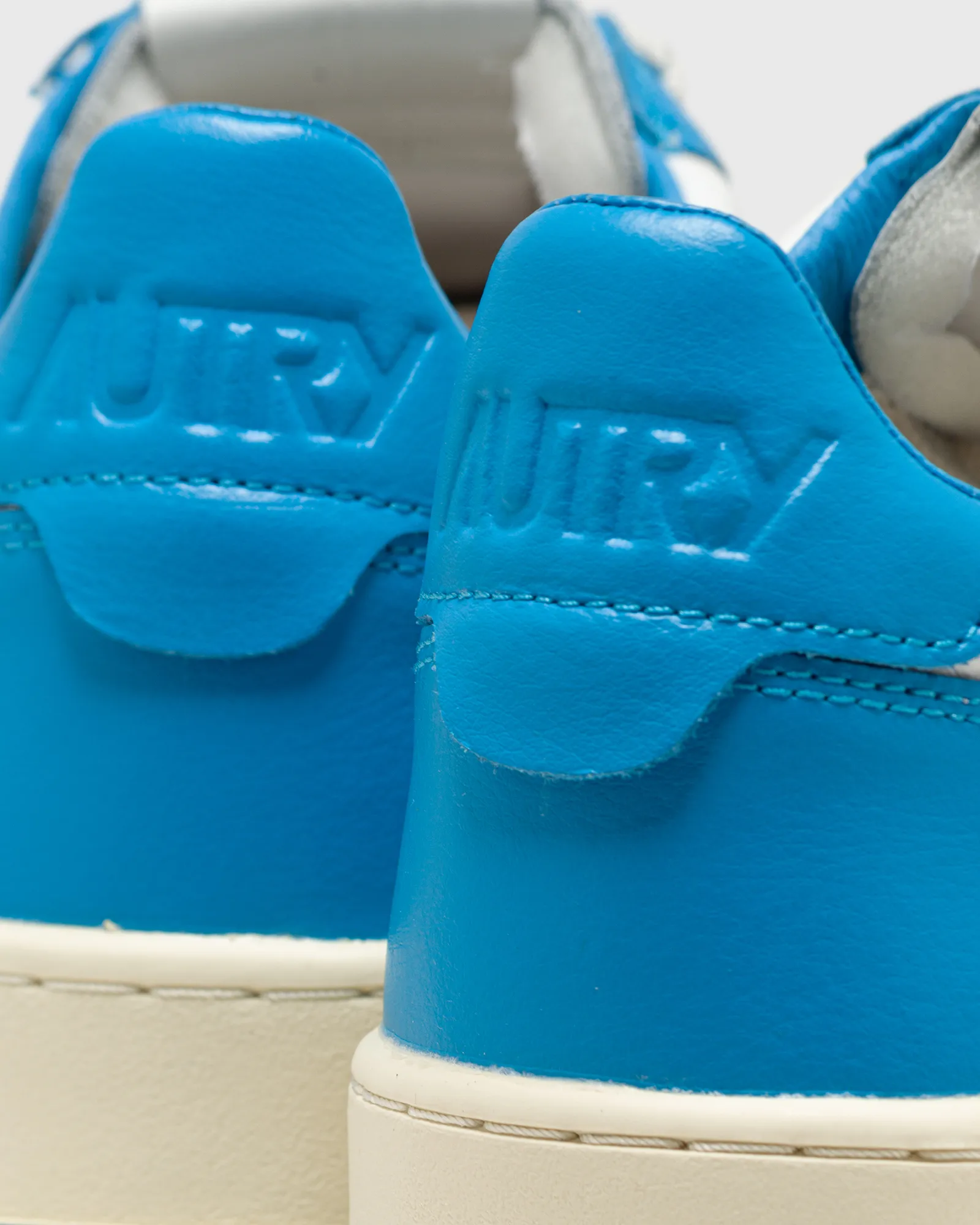 Autry Action Shoes WMNS MEDALIST LOW