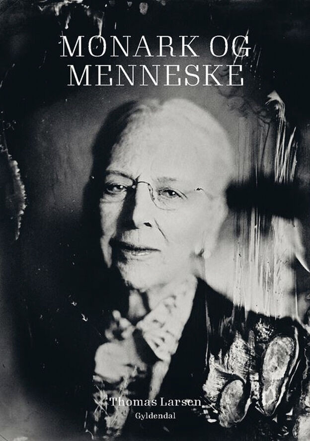 Bøger Monark og menneske Sort