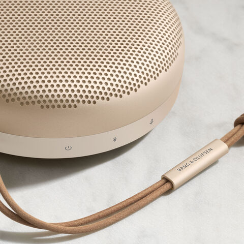 B&O Beosound A1 2nd Gen – exclusieve Bluetooth-luidspreker Goud