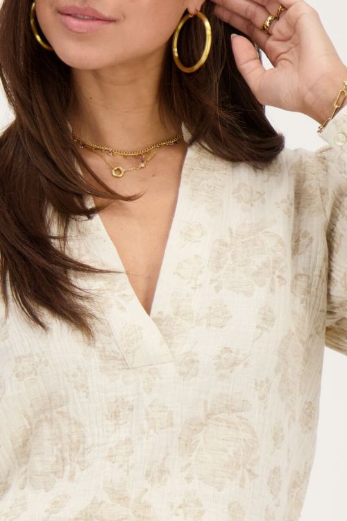 Beige jacquard blouse met bloemen