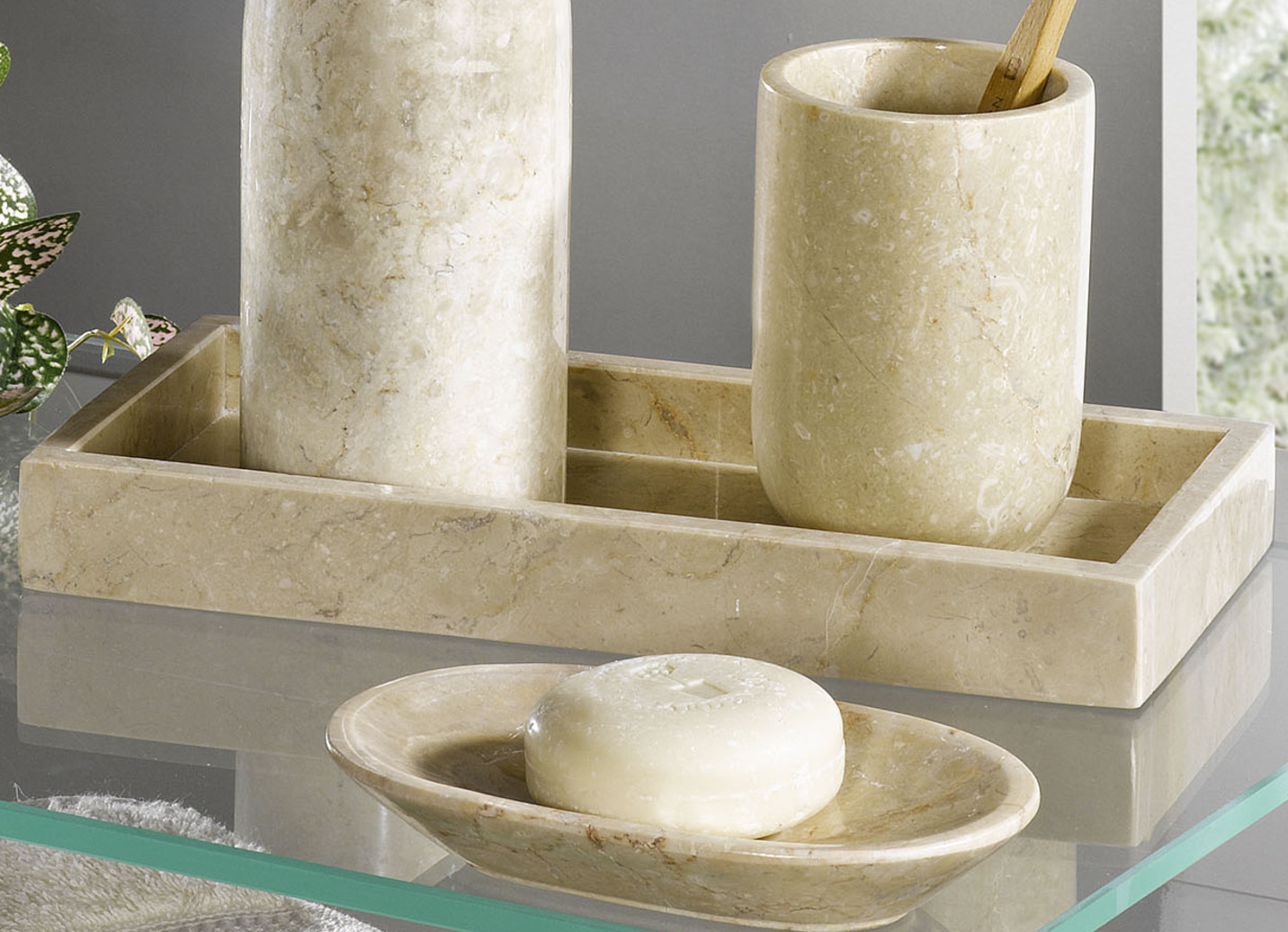 Badezimmer-Accessoires aus Marmor
