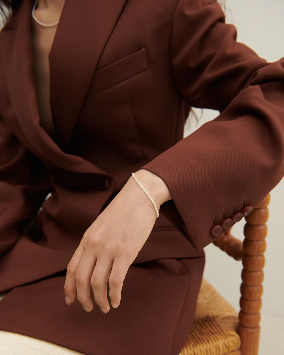 Sorelle Jewellery  Tiny Pearl armbånd - forgyldt