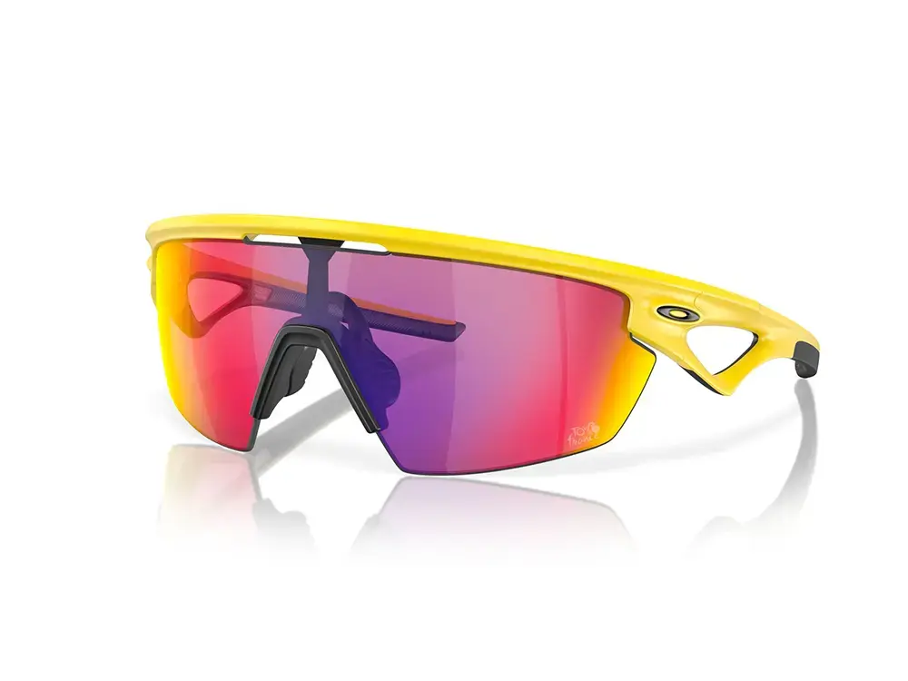Oakley Sphaera Sport Zonnebril Prizm Road Lens Mat Geel