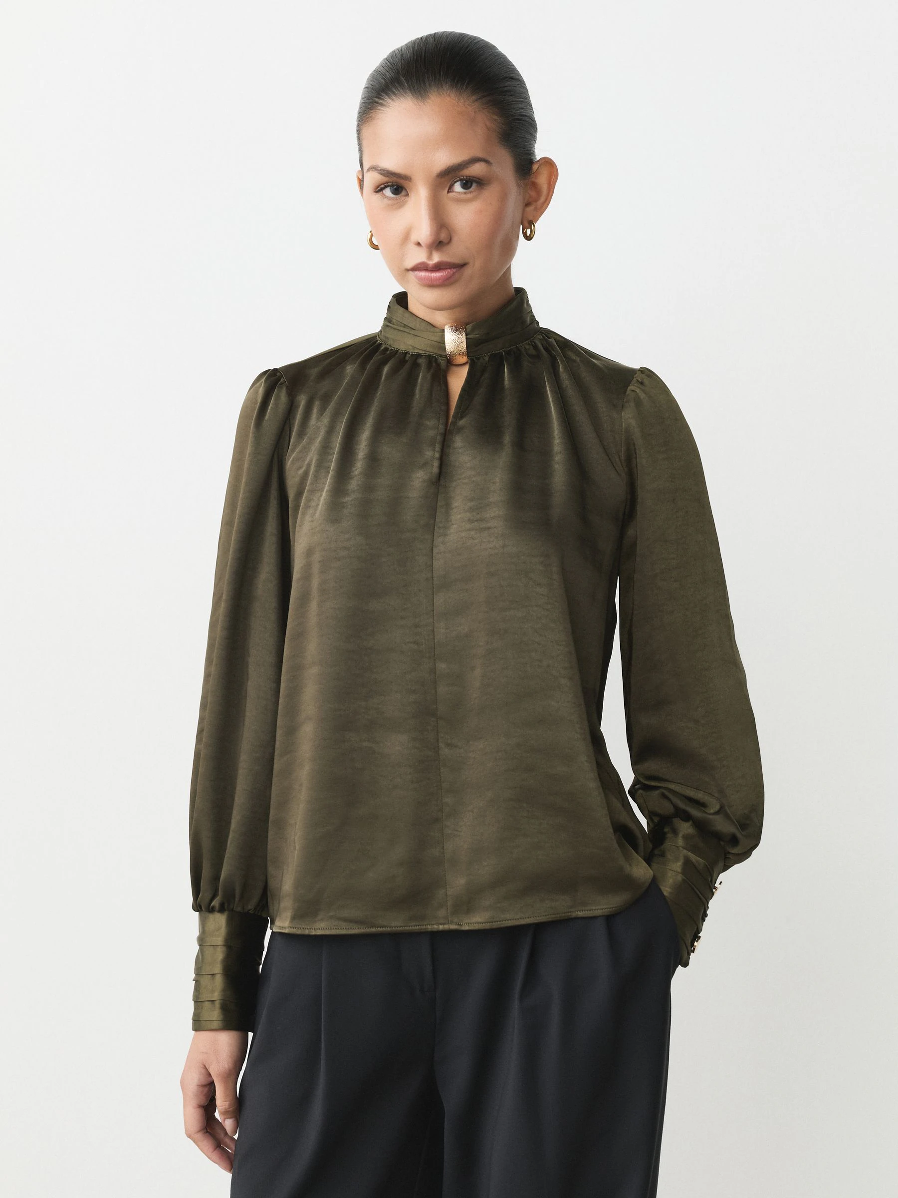 Kakigroen - Gold Hardware Long Sleeve Satin Blouse