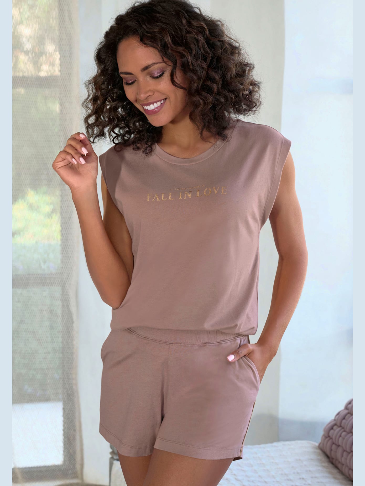 Pyjama court avec détails imprimés