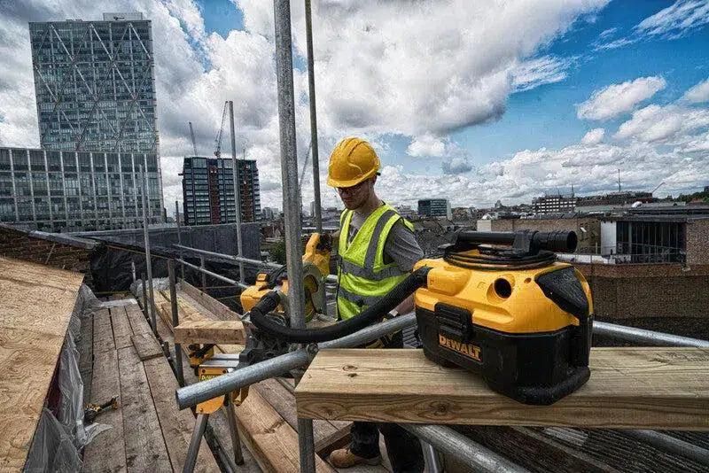 DeWALT DCV584L Accu nat- en droogstofzuiger 18V XR Basic Body