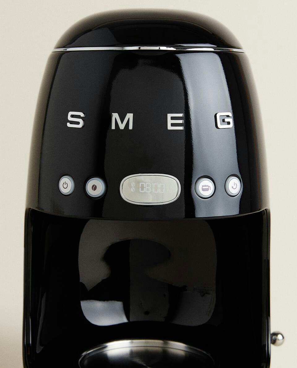 Máquina de café por gotejamento programável SMEG