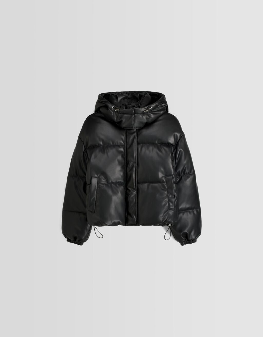 Jaqueta puffer com efeito de couro e capuz.