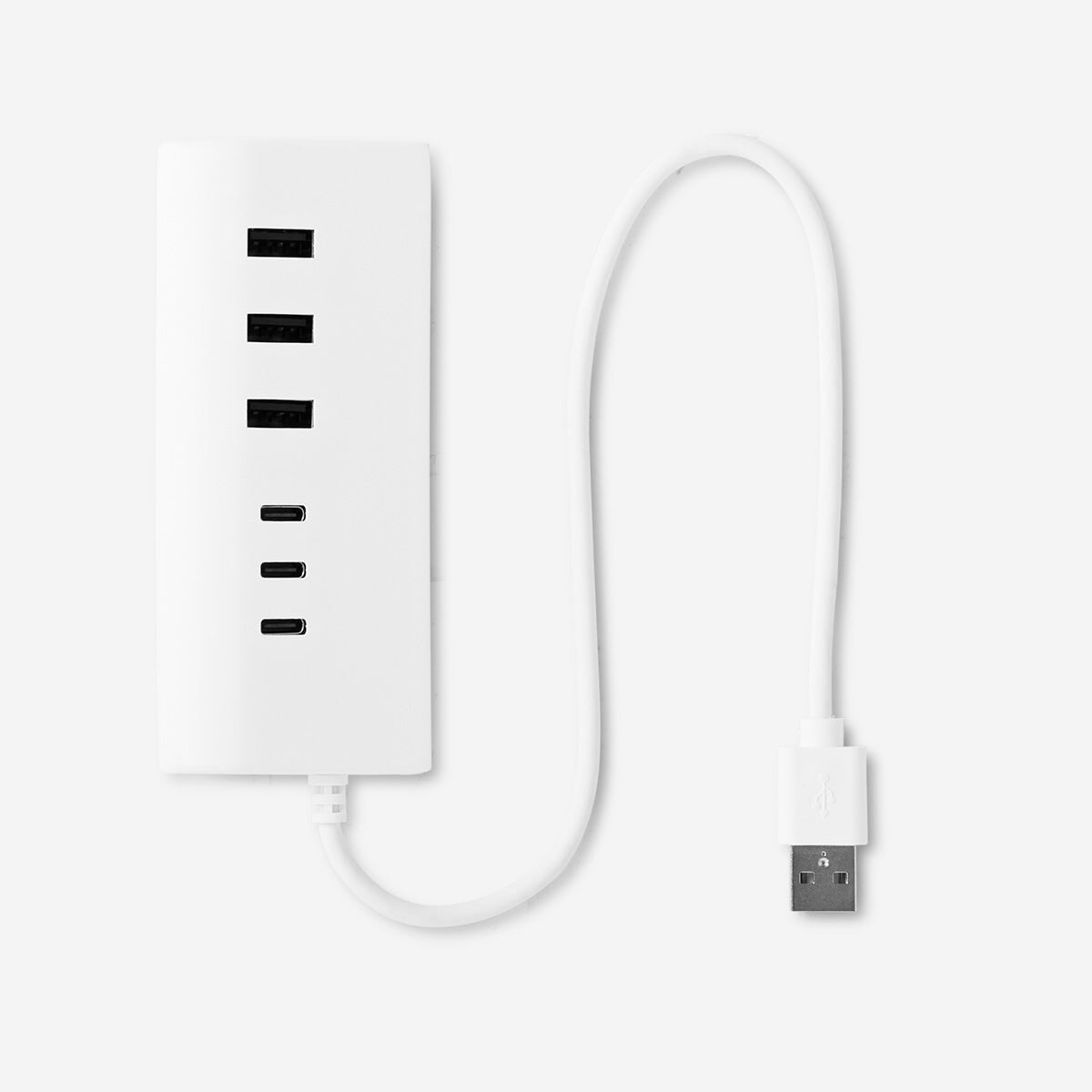 USB-hub med seks porte. USB-C og USB-A