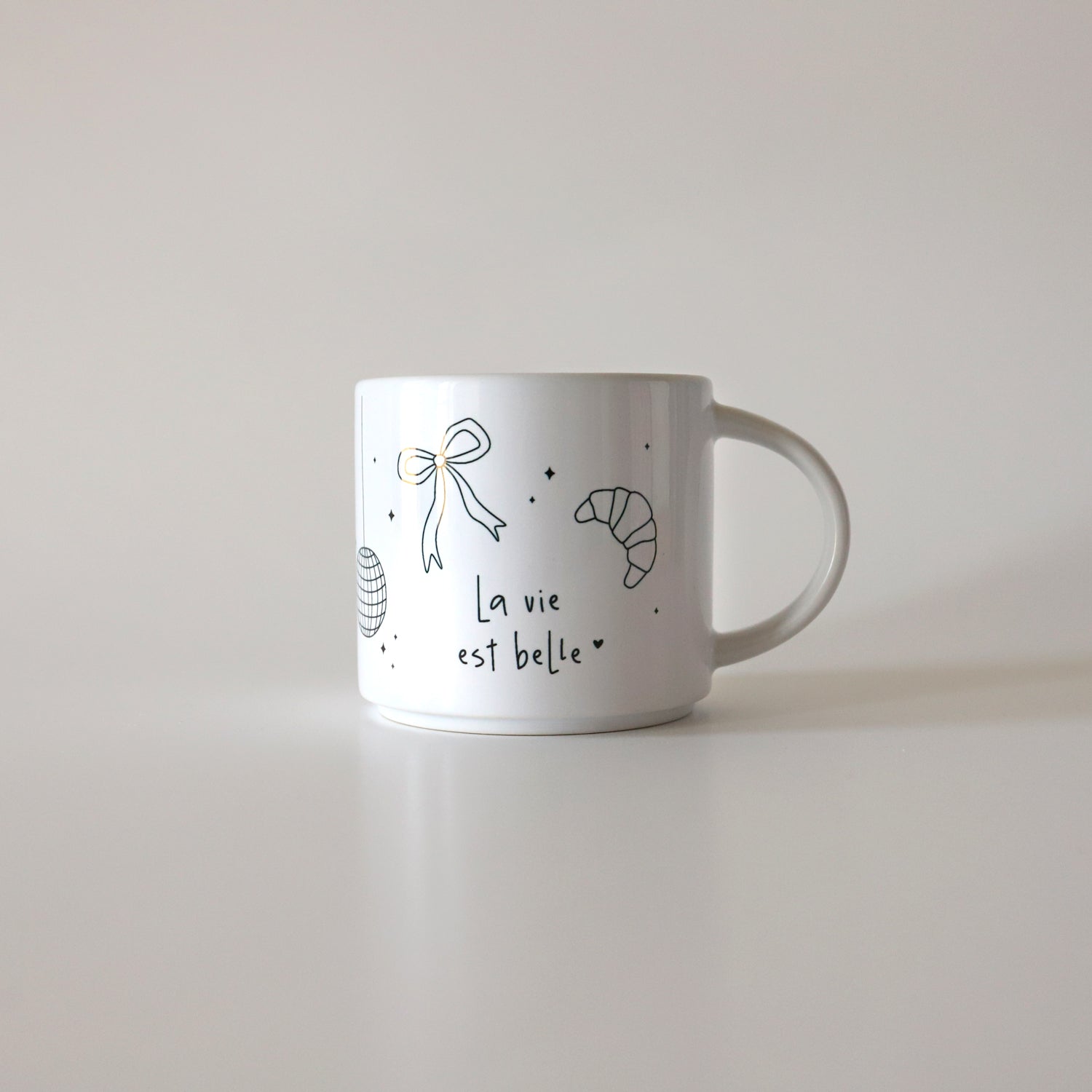 Jumbo-Tasse „La vie est belle“
