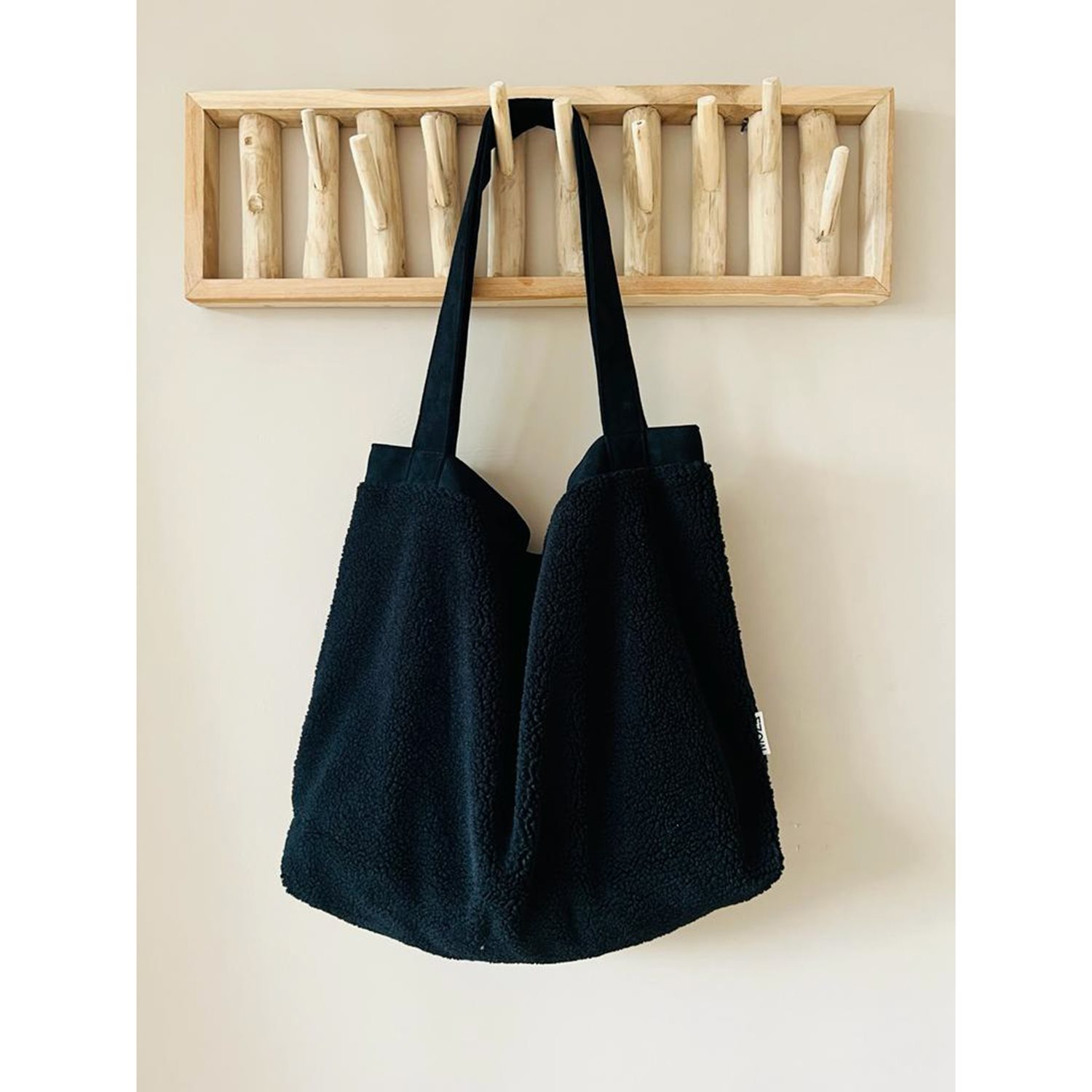 Mozz Mom Bag Teddy Suede black