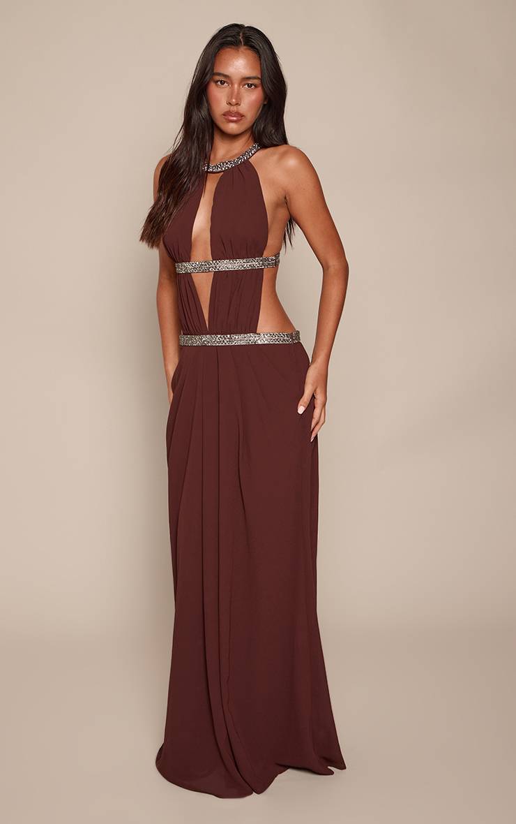 Deep Chocolate Robe Longue En Mousseline À Encolure Américaine Avec Découpes Et Ornements