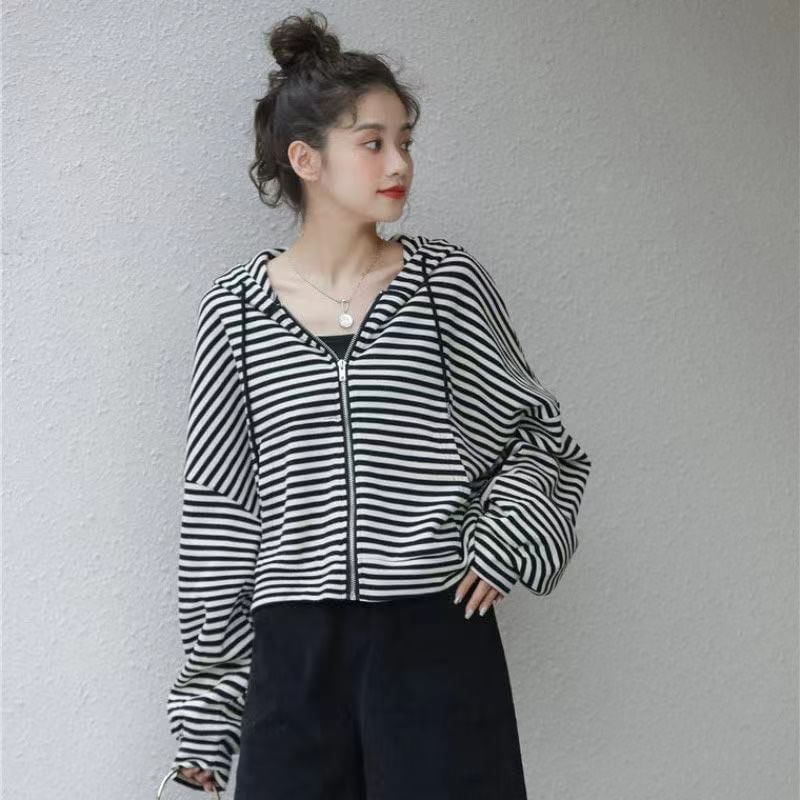 Enpheriado - Gestreepte hoodie met rits en capuchon