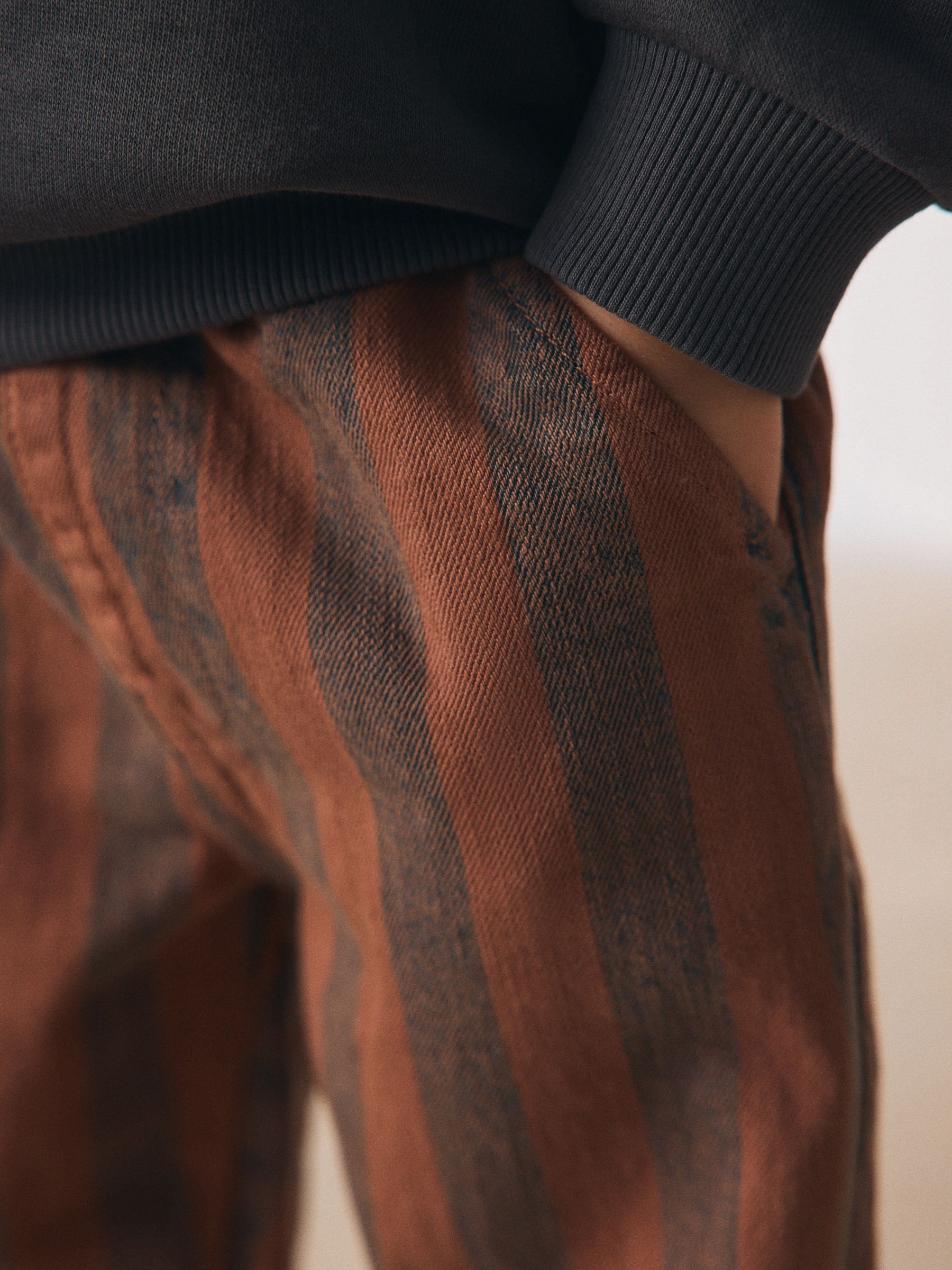 Roestbruin gestreept - Wijde broek met elastische taille (3mnd-7jr)