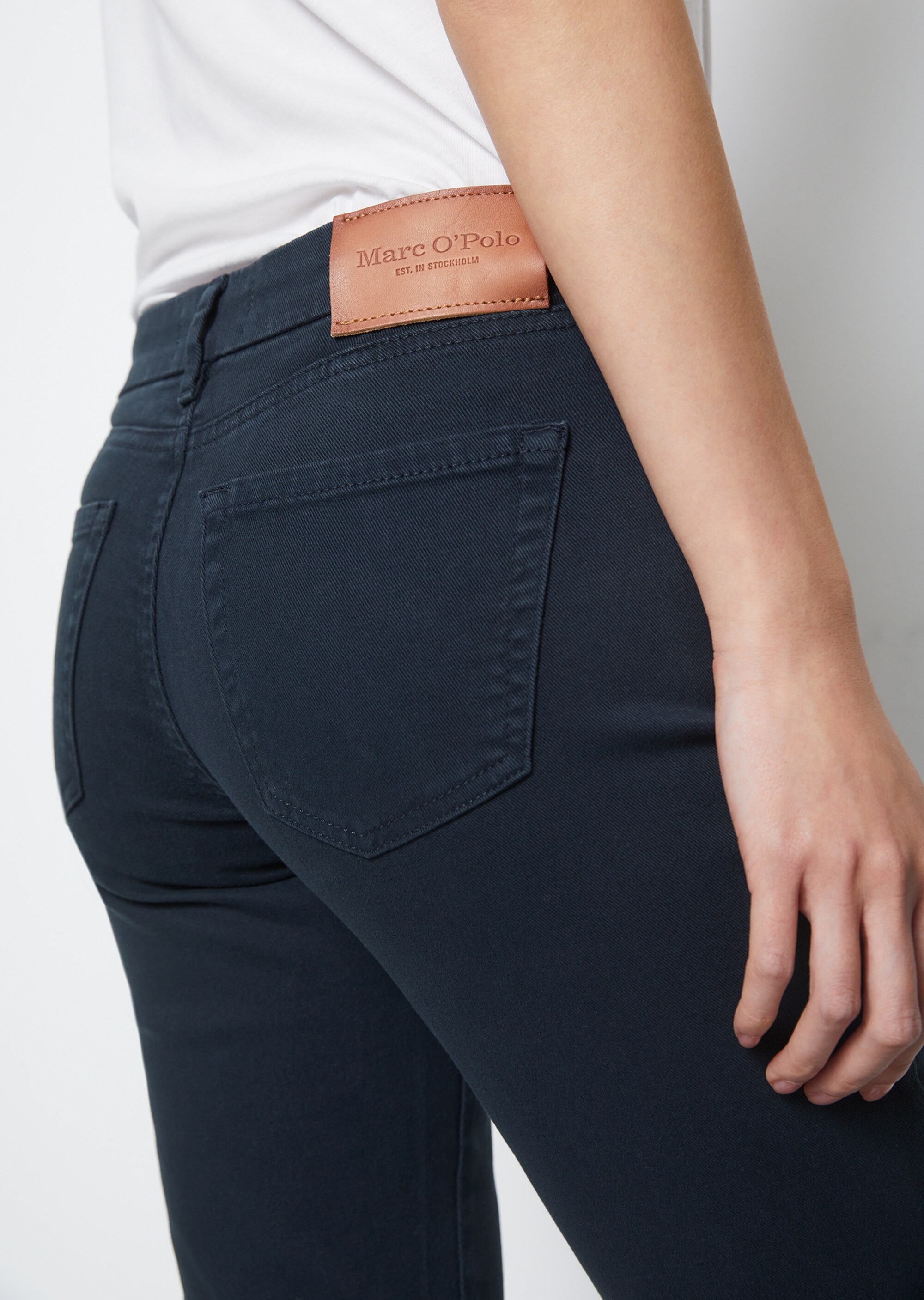 Hose Modell ALBY slimaus softem Stretch-Twill