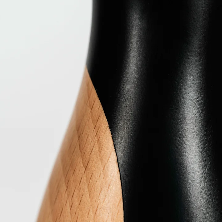 ArchitectMade - Penguin Large, Buche / schwarz