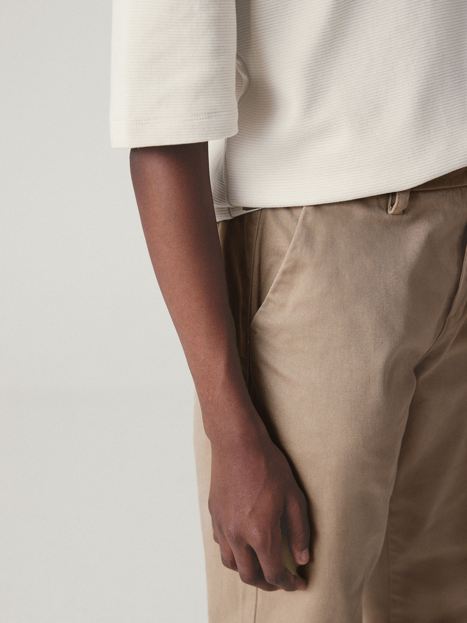 Pastelgeel - Stretchy chino's (3-17jr)