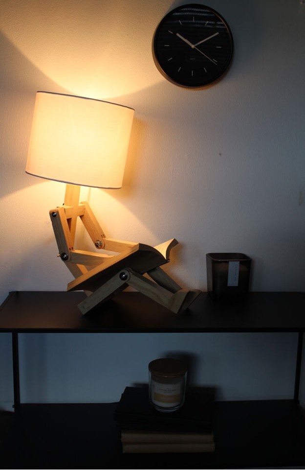 Winkee - Sitting Lamp 