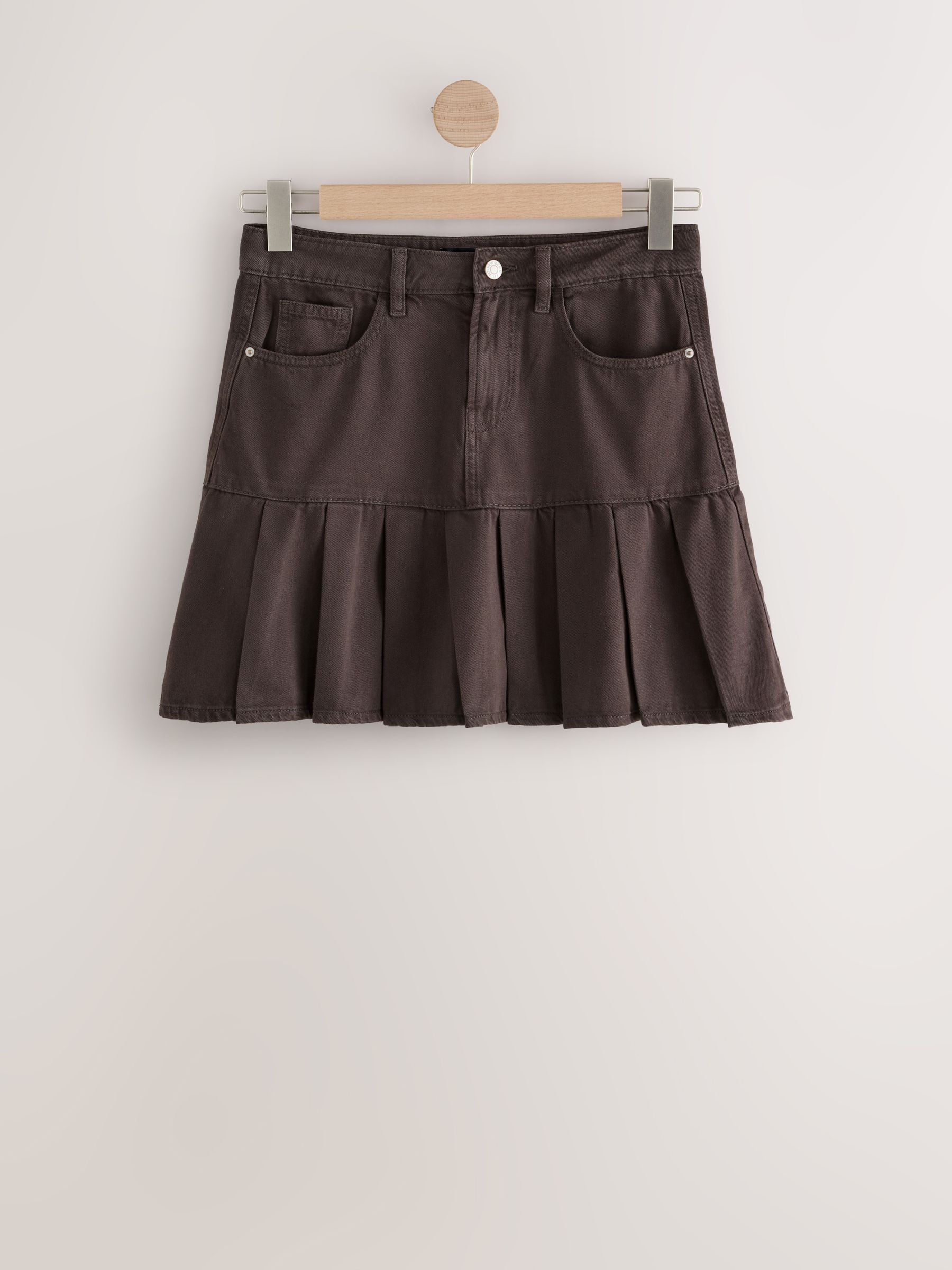 Chocoladebruin - Geplooide denim minirok