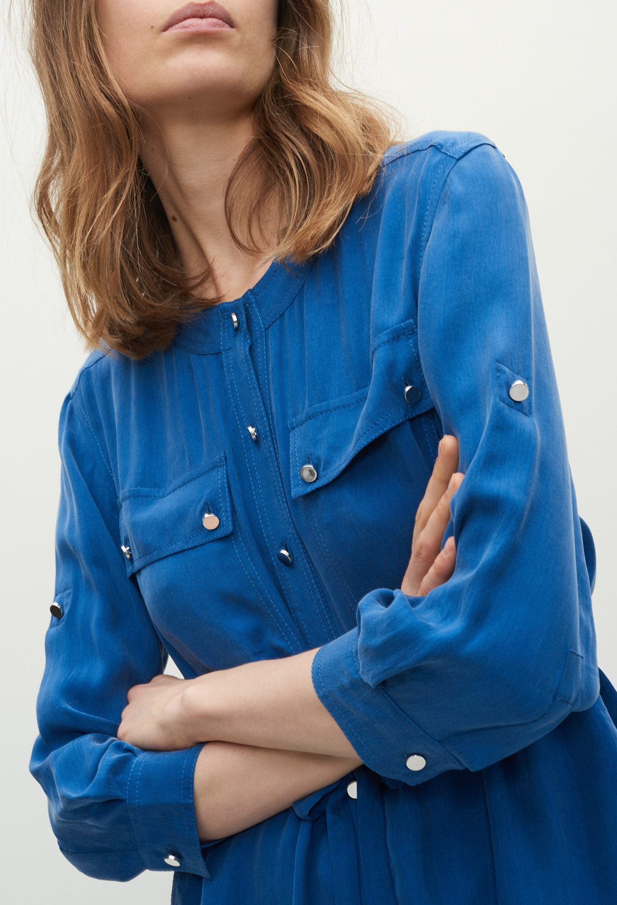 Robe boutonnee &agrave; col rond