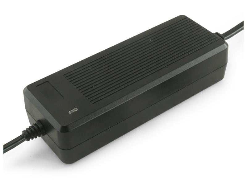 Alpha Elettronica Tischnetzgerät 60 W, 6 - 16 V Schaltnetzteil mit 6 Anschlüssen