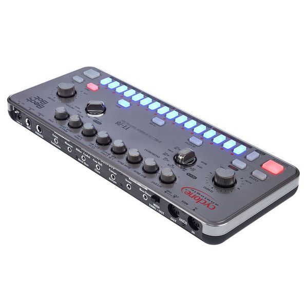 Cyclone Analogic TT-78 Beat Bot