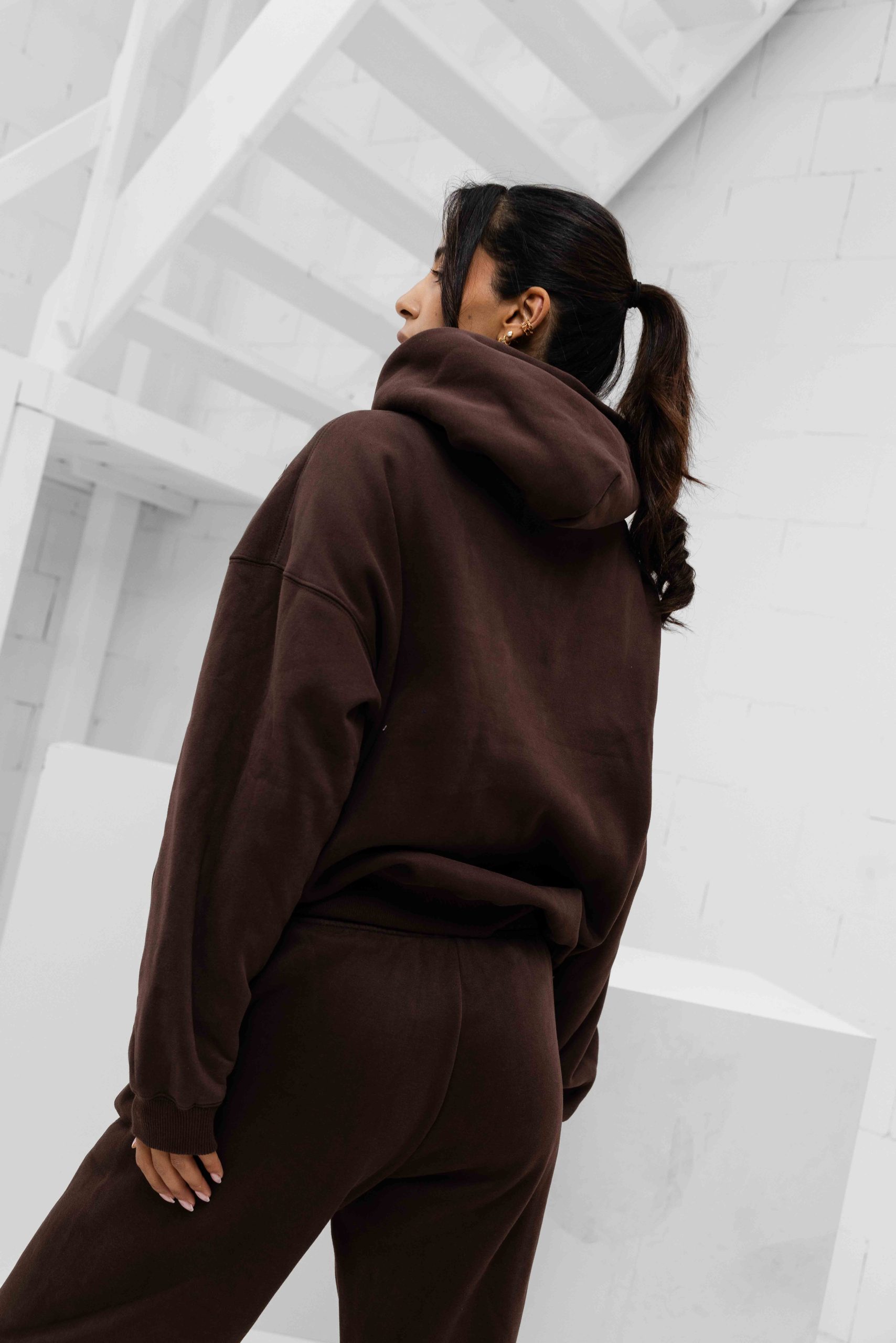 Unique The Label Elyana Trainingspak Dames Donkerbruin