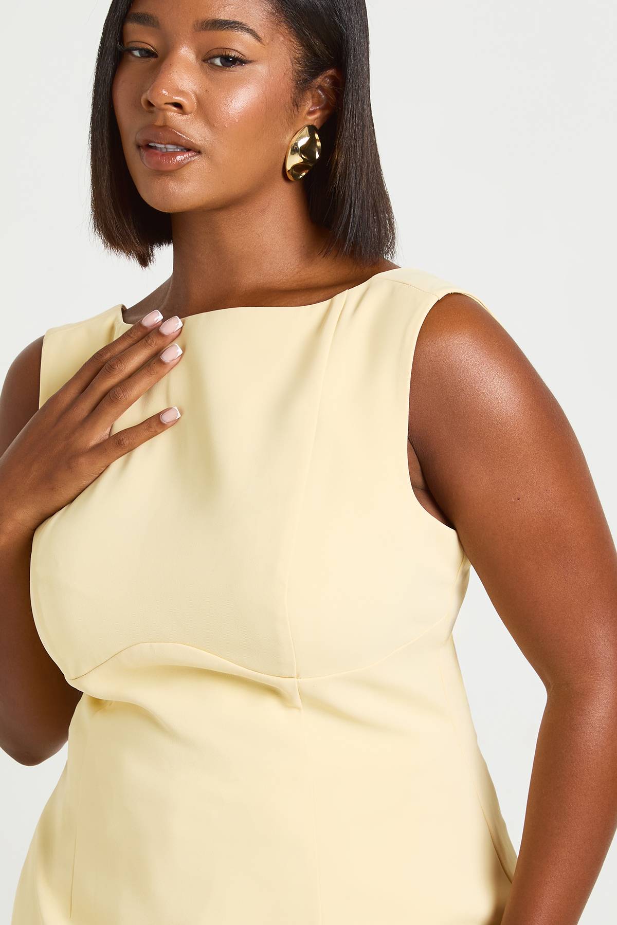 boohoo Robe Mini Trapèze Structurée Plus