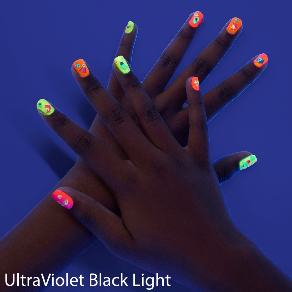 FabLab Glow in the Dark Nail Art