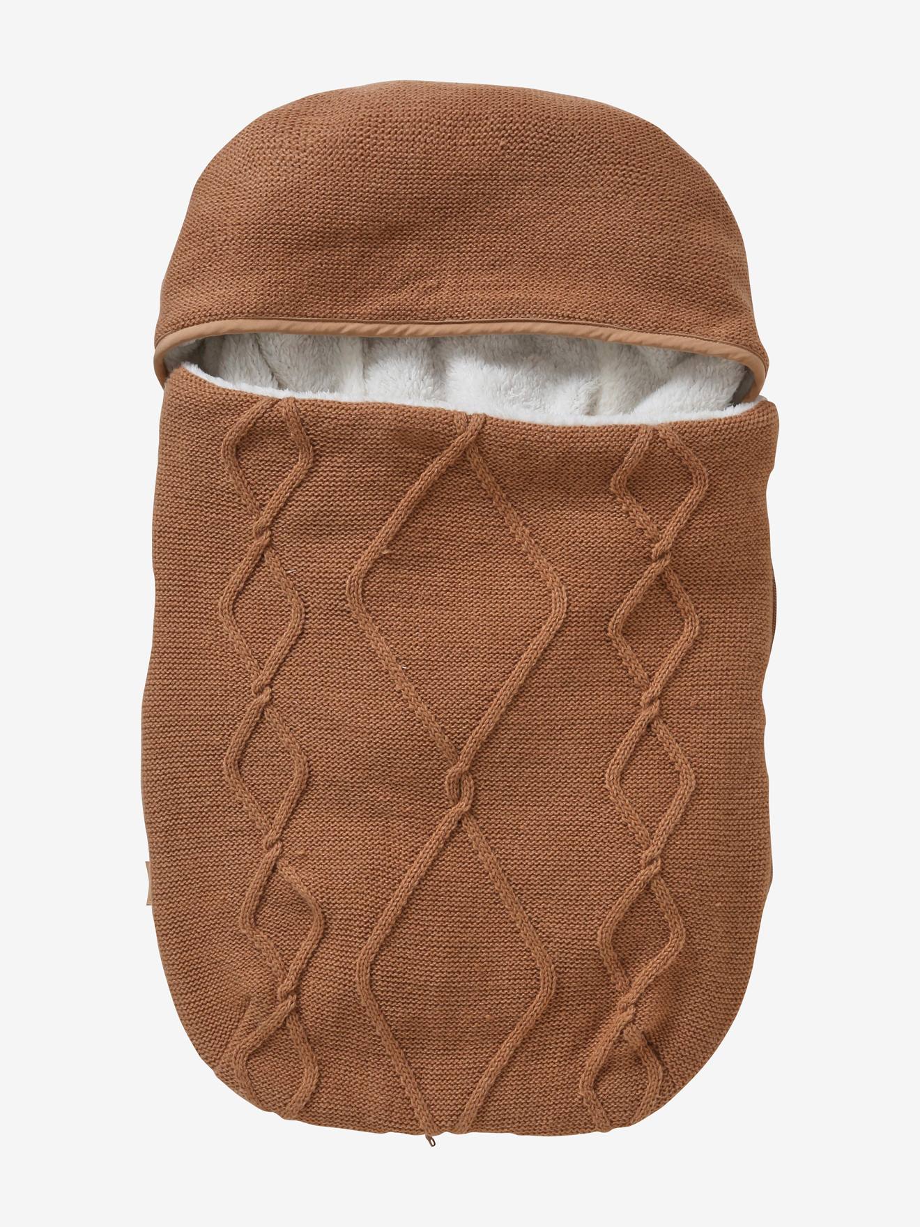 Capa para bebê conforto/cadeirinha de carro em tricô liso marrom claro com forro de lã