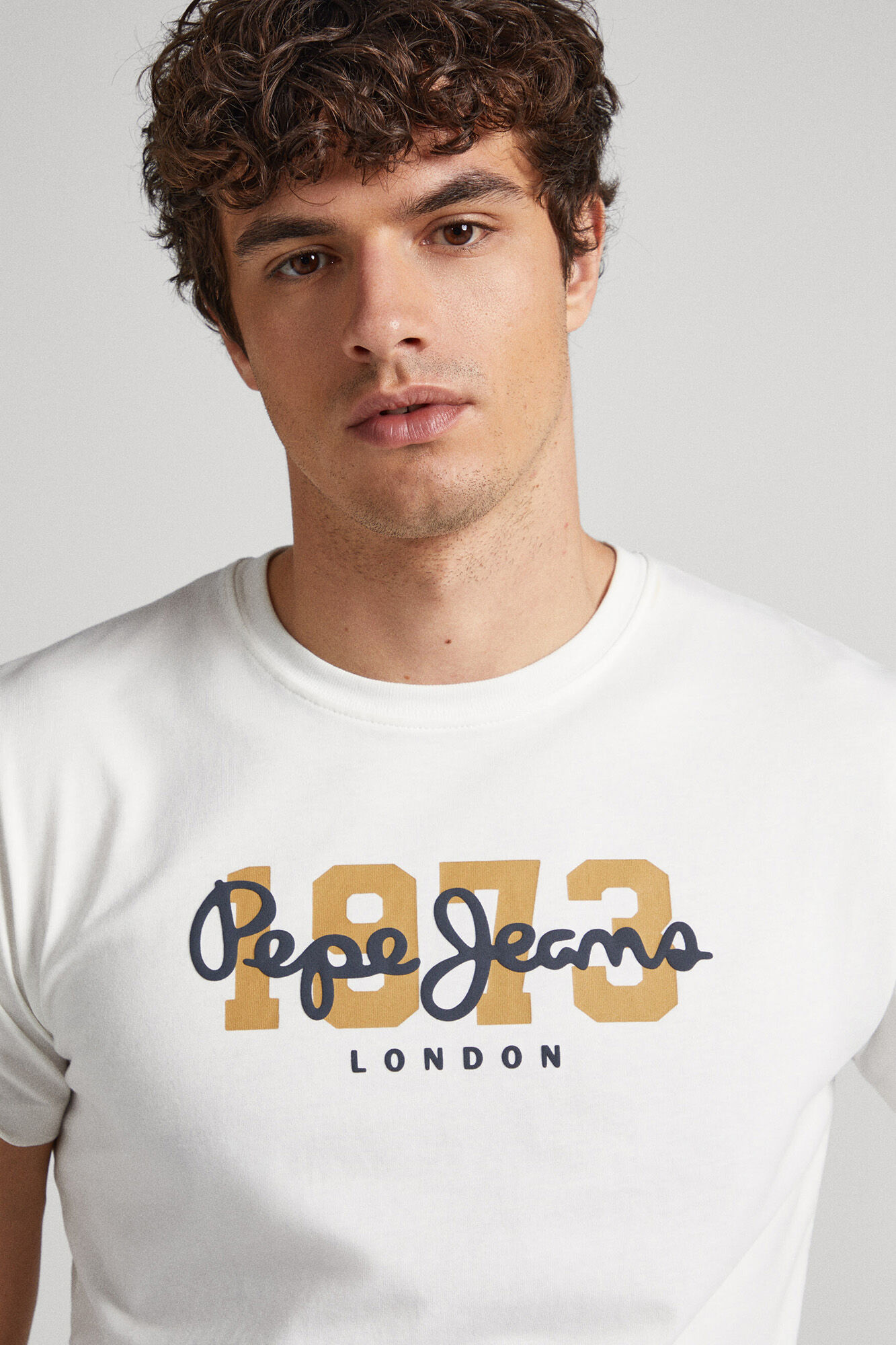 Camiseta com o logotipo de 1973