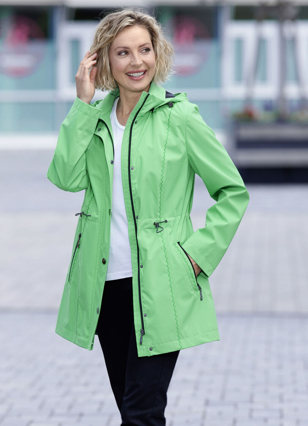 Jacke mit umschlagbaren Ärmeln