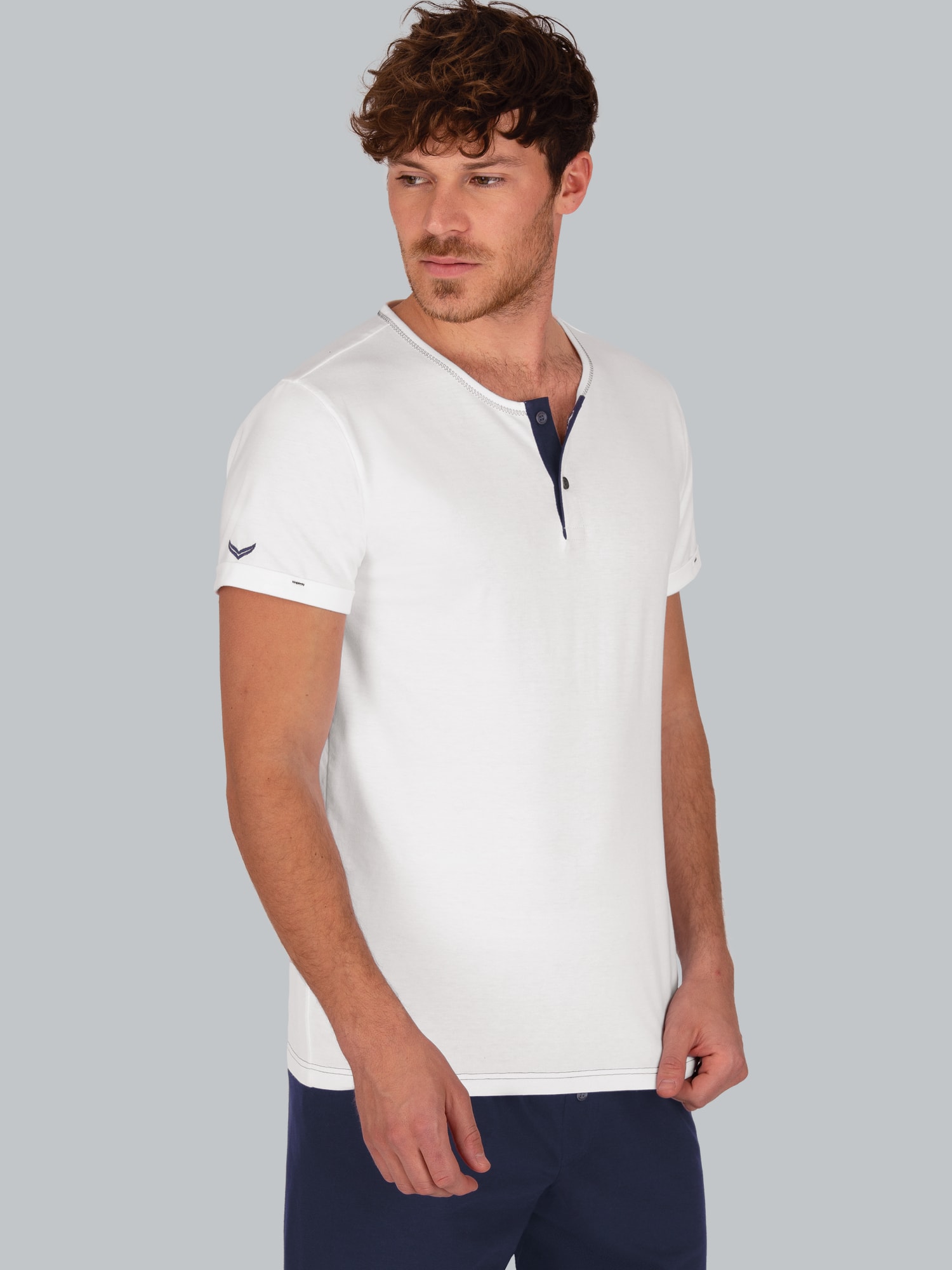 T-Shirt Knopfleiste aus Biobaumwolle Weiss-C2C