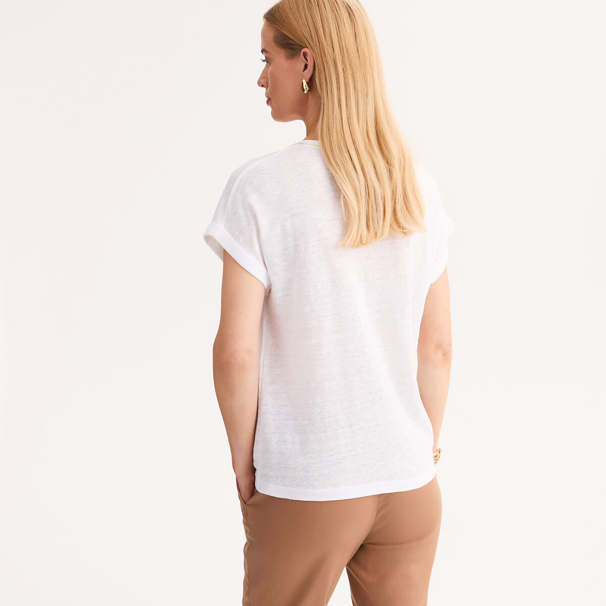 ANNE WEYBURN<br>Camiseta de linho com decote em V e mangas curtas