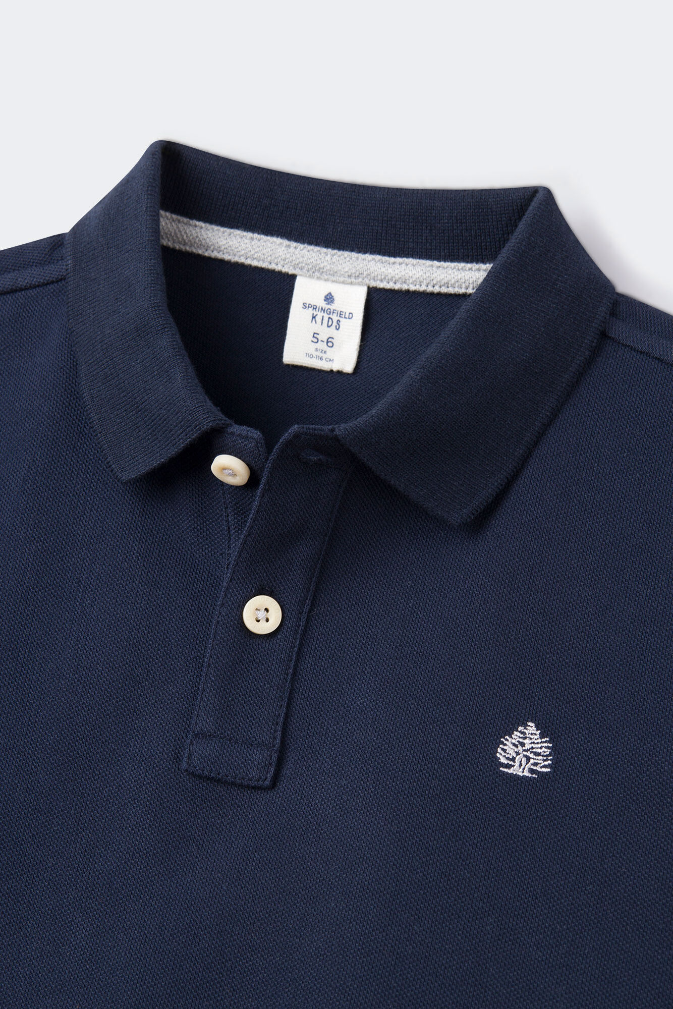 Camisa polo básica com logotipo para meninos